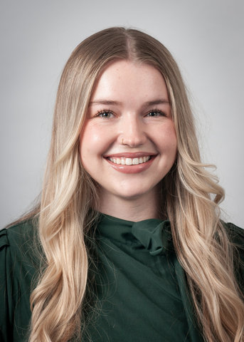 Roni Miller Headshot