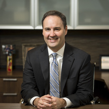 Headshot of Iowa Law alum Doug Boysen ('98), president and CEO of Samaritan Health Services