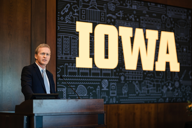 Dean Todd Pettys speaks during the College of Law Investiture Ceremony